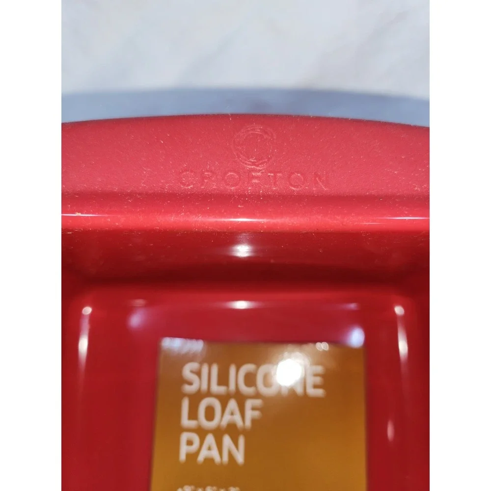 Crofton Silicone Loaf Pan, Red, NWOT